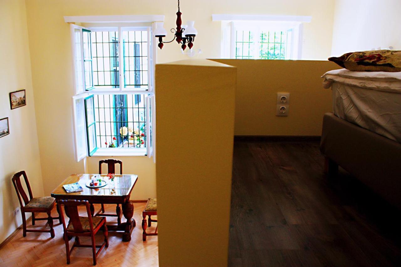 New, Jokai Opera Unit Apartmán *