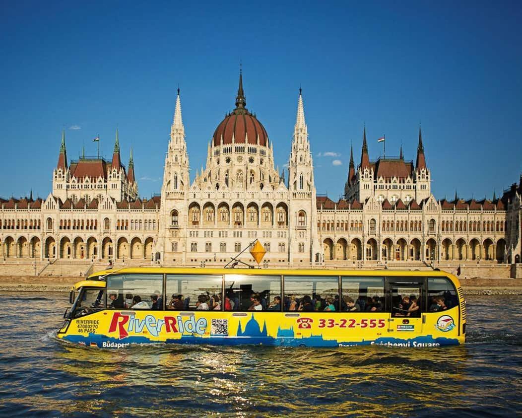 New, Jokai Opera Unit Budapešť